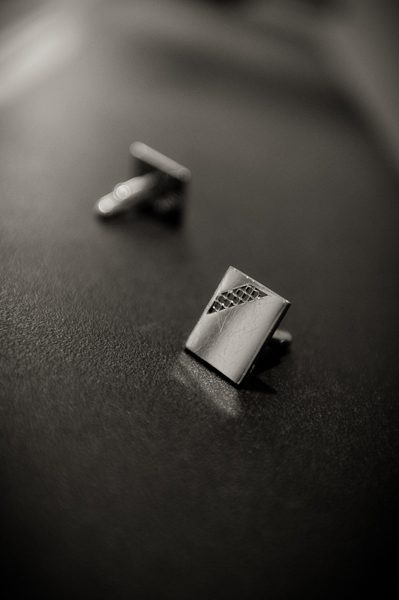 11_Garden_Vineyards_groom_prep004_26