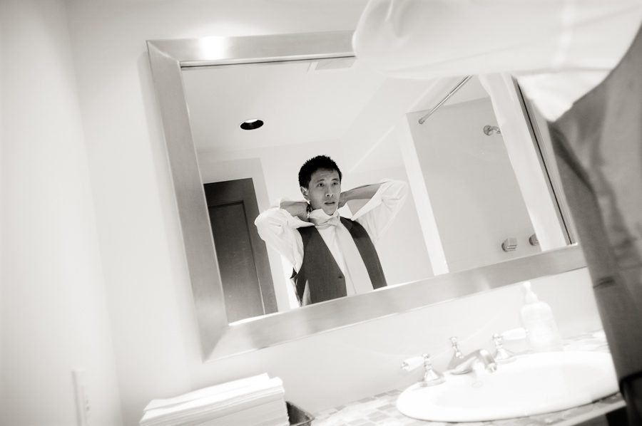 14_Garden_Vineyards_groom_prep006_29